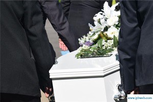 周公解梦梦到棺材(周公解梦梦到棺材死人)