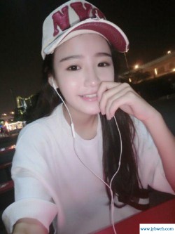 张依依(张依依网红)