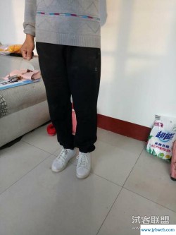梦见穿裤子(梦见穿裤子不合适什么意思)