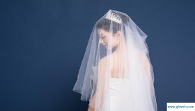 梦见穿白色婚纱(梦见穿白色婚纱的女人)