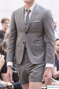 西装革履的意思(西装革履的意思和造句)