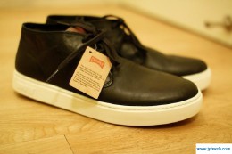 梦到找鞋(梦到找鞋子是怎么回事)