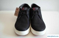 梦见穿别人的鞋(梦见穿别人的鞋不合脚)