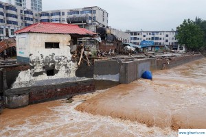 梦见洪灾(梦见洪灾死了很多人)