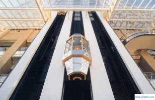 梦见电梯坏了(梦见电梯坏了上不去)