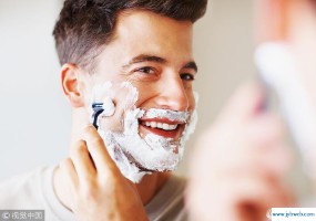 梦见刮胡子(梦见刮胡子把脸刮破了流血)