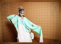 董含露(董含露 微博)