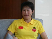 黄潇潇(黄潇潇左手指月现场)