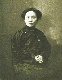 金莉娅(金莉娅瓷砖是几线品牌)