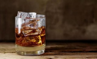 鸡尾酒的名字和寓意（冷门好听的酒名 ）