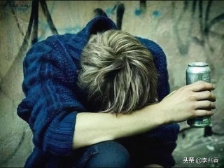 失恋的网名男生心碎（伤感却又看不出来的网名 ）