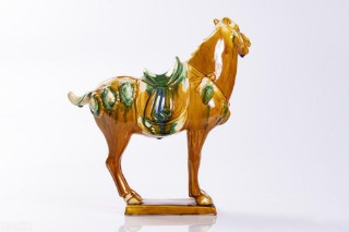 唐三彩是哪三彩（陶器唐三彩以哪三色为主 ）