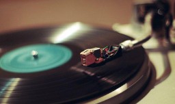 歌曲大全100首老歌歌名（经典老歌歌曲名字大全 ）