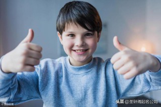 男孩英文名简单好听（男生很小众却很惊艳的英文名）