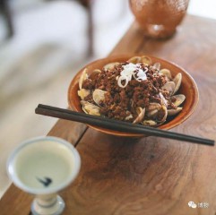 蛤蜊的读音和释义（蛤蜊的读音是什么）