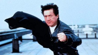 功夫巨星成龙是如何炼成的（成龙到底会不会功夫 ）