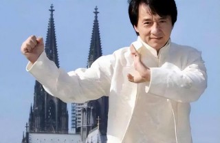 功夫巨星成龙是如何炼成的（成龙到底会不会功夫 ）