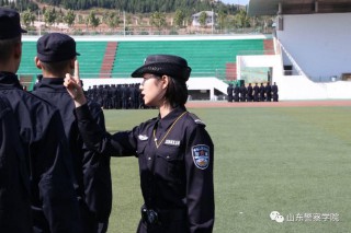 飒是什么意思形容人（ 气质很飒的女生给别人的感觉 ）