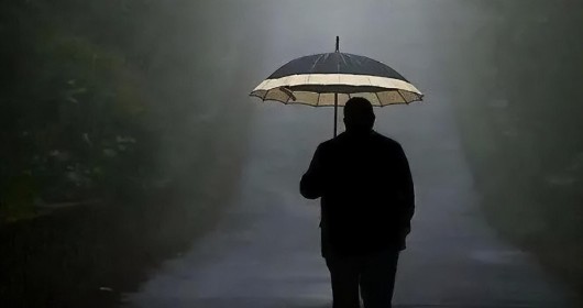 梦见死去的奶奶是什么兆头（ 男人梦见死去的奶奶 ）