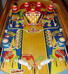 三维弹球太空军校生手机版（三维弹球网页版）