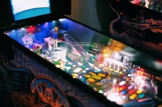 三维弹球太空军校生手机版（三维弹球网页版）