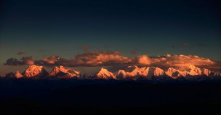 梦见自己牙掉了是什么预兆（ 下牙掉了晚辈去世 ）