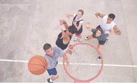 梦见打篮球是什么预兆（ 梦见自己和别人打篮球是什么意思 ）