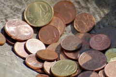 周公解梦梦到捡钱是什么意思（ 女人梦见好多100元钱 ）