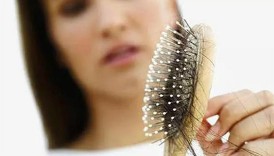 周公解梦梦见掉头发是什么意思（ 梦见自己掉头发吉兆 ）