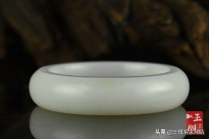 梦见镯子碎了预示什么意思（ 梦到自己的玉镯断了好几节 ）