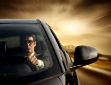 梦见开车翻车了是什么预兆（ 梦见开车翻车吓醒了 ）