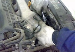 节气门多久清洗一次（4s店建议清洗节气门有必要吗）