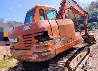 挖掘机型号大全及价格（500型挖掘机）