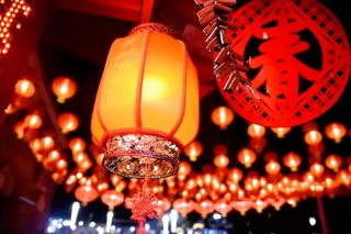 传统节日和节日风俗（ 12个传统节日的来历 ）