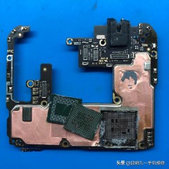 手机开不了机是怎么回事,怎么解决（手机开不了机怎么处理）