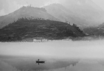 做梦梦见过桥好不好（梦见过桥下面全是水）