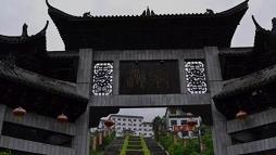 凤凰古城在湖南哪个市（凤凰古城在湖南哪个市火车站）